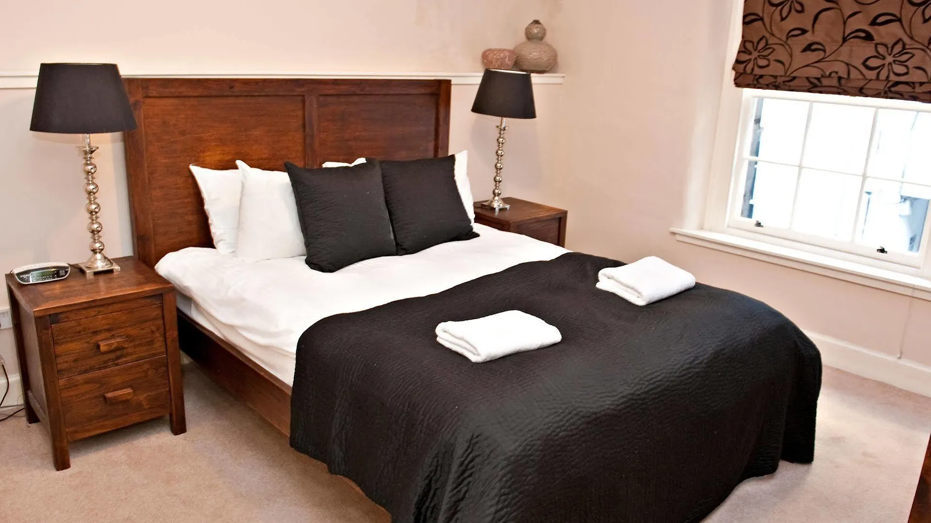Young Street Apartments 爱丁堡 0*,  英国