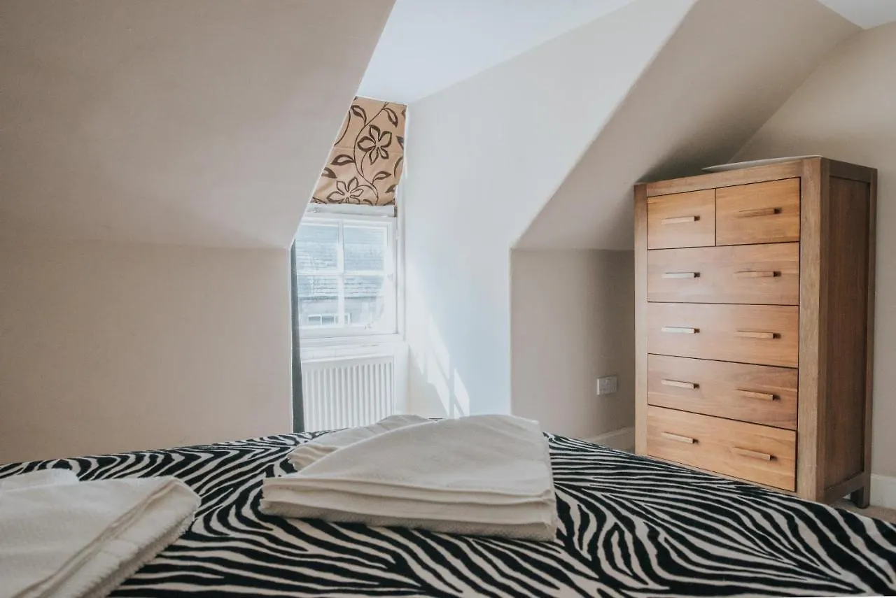 Young Street Apartments 爱丁堡