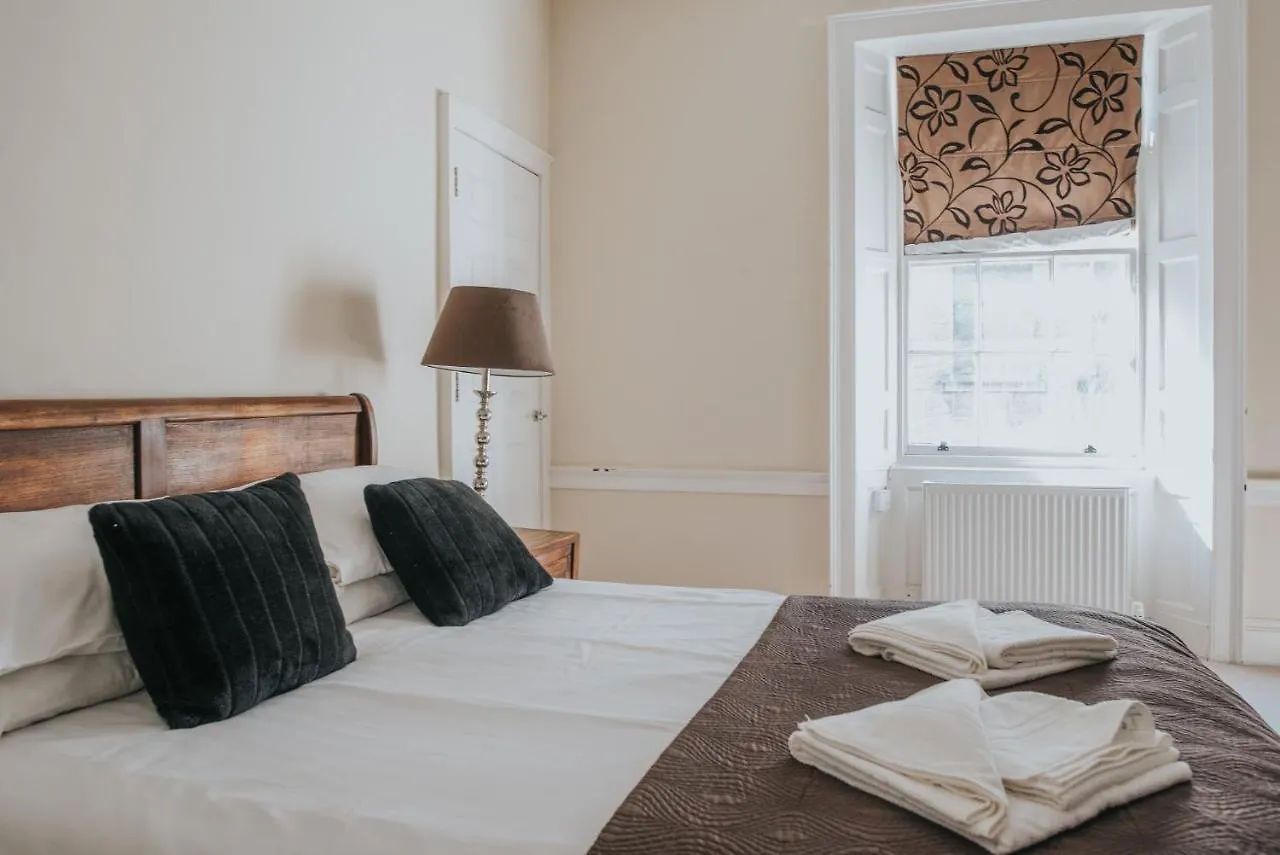 Young Street Apartments 爱丁堡
