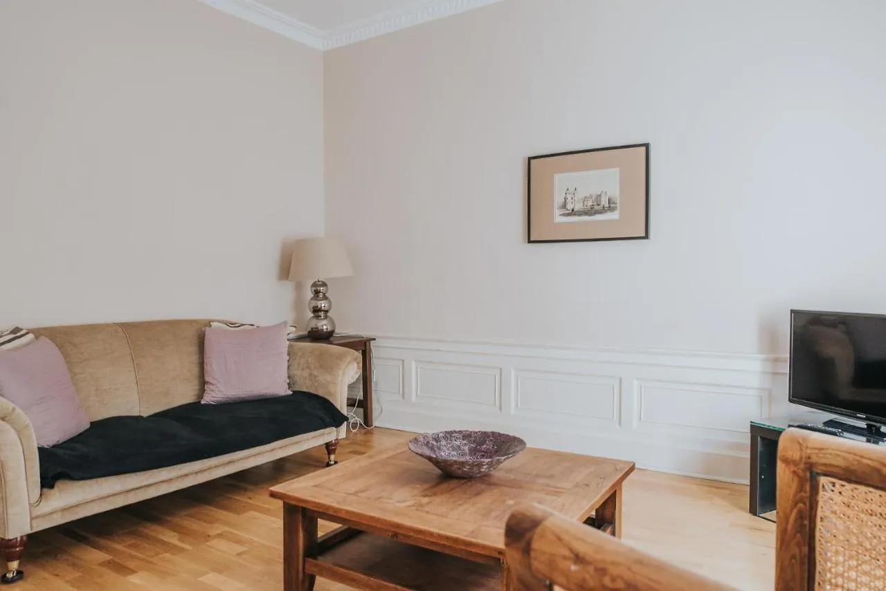 Young Street Apartments 爱丁堡